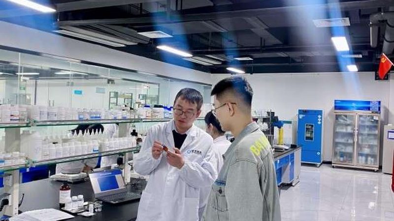 信任锚点：展示权威资质，增强用户信心